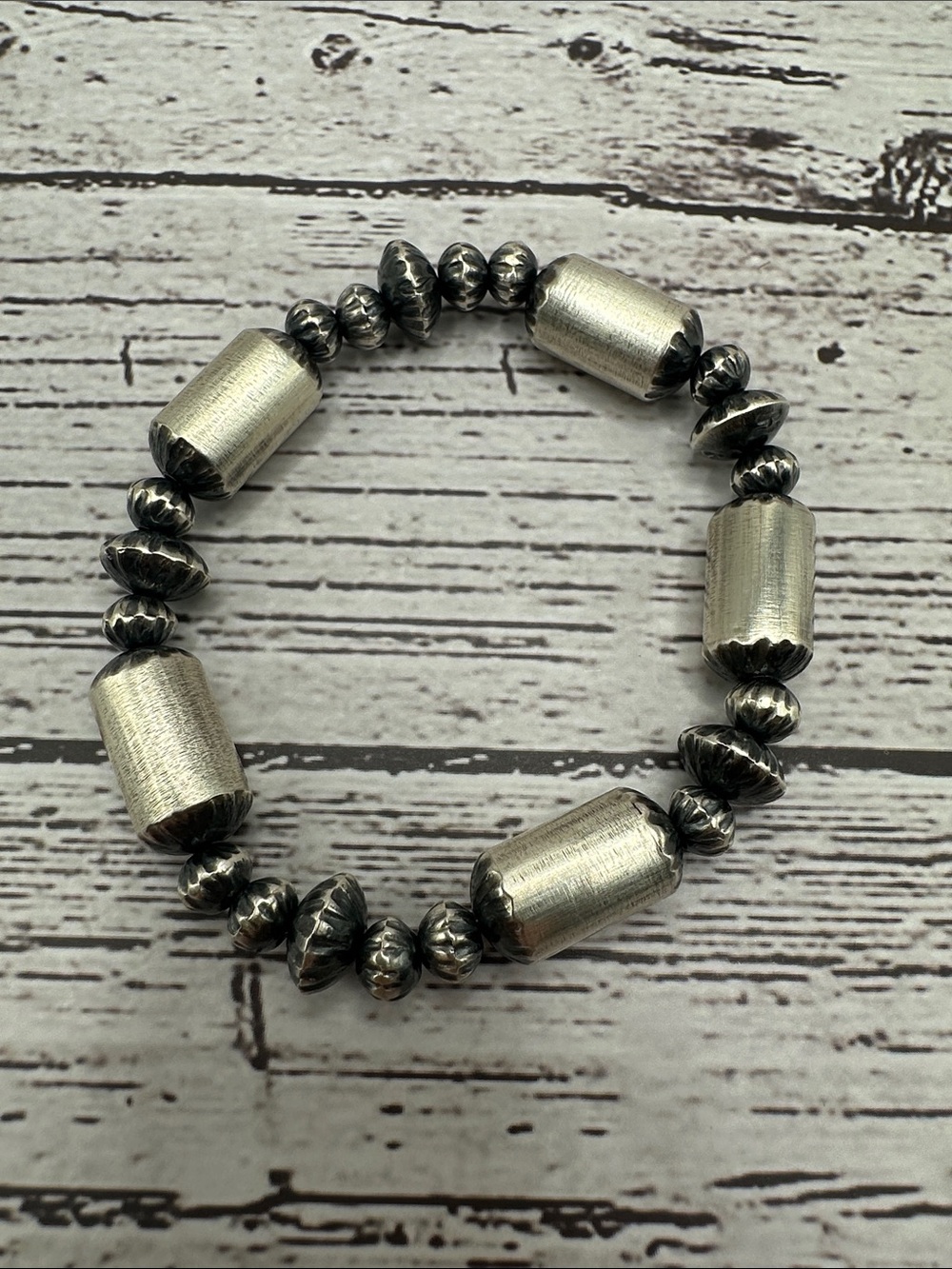 Tanisha Hailey Navajo Handmade Brushed Silver Barrel Bead Stretch Bracelet